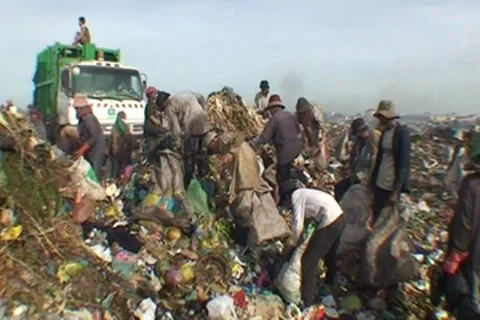 CAMBODIA-GARBAGE DUMP 97 Vídeo Stock 7340307