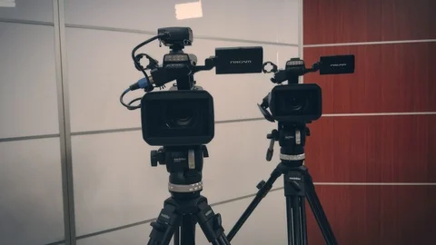 Camcorders in the studio Vídeo Stock 86421202