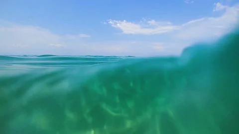 The camera diving under the water Video stock 91061304