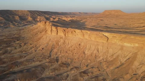 Camera drone flies over the Ledge of the World, Horimlaa, Saudi Arabia Stock Footage 172166524
