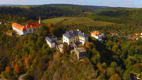 Camera flight over The Rabstejn nad Strelou in Czech Republic. Stock Footage 95762851