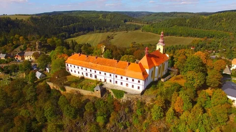 Camera flight over The Rabstejn nad Strelou in Czech Republic. Stock Footage 95764289