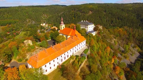 Camera flight over The Rabstejn nad Strelou in Czech Republic. Stock Footage 95764784