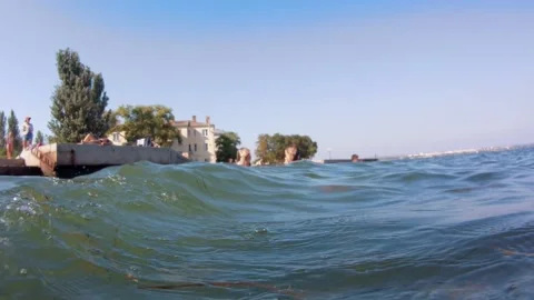 The camera floats underwater. 動画素材 159095903