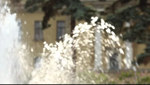 Camera focused on the fountain stream 動画素材 7132881
