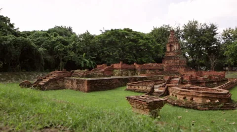 Camera goes through buddhist temple Stock Footage 62648945