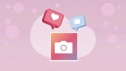 Camera icon in motion with animated like and heart icons appearing above it.. Vídeo Stock 338313352