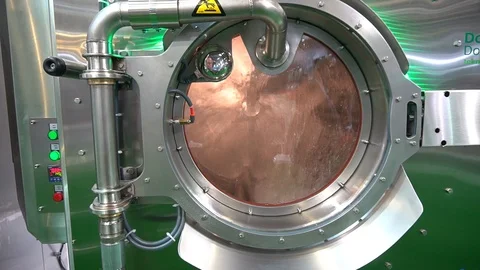 Camera Moves To Inside The Washing Machine Vidéo 105879631