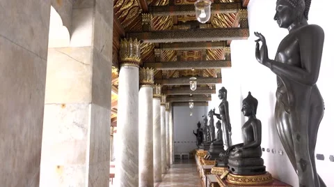 Camera moving footage row of Buddha Видео 67611969