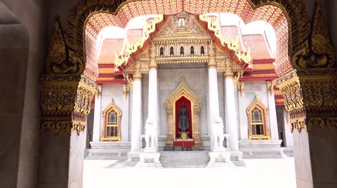 Camera pan footage The marble chapel Bangkok,Thailand Видео 67957636