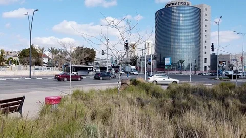 Camera rise front of the Azrieli mall in Beer Sheba Stock Footage 125404804