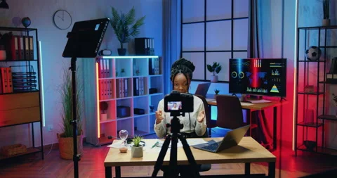 Camera shooting on beautiful successful smart professional african businesswoman Vidéo 166571351