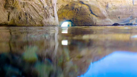 Camera submerge in clear waters Stock Footage 165207019