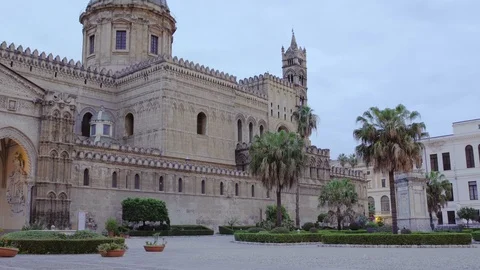 Camera tilt up, Cattedrale di Palermo Stock Footage 88642212