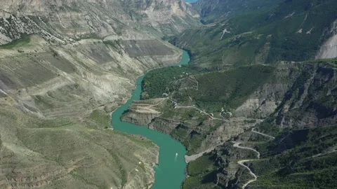 Camera tilt down over scenic Sulak canyon in Dagestan 스톡 동영상 220414645