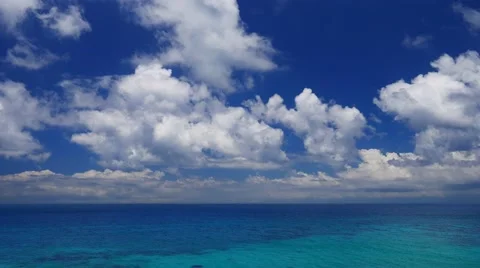 Camera tilt down of the tropical seascape in UHD Stockbeeldmateriaal 67688505
