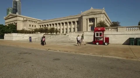Camera tracks across the font of Chicago's Art Institute Stock Footage 70707268