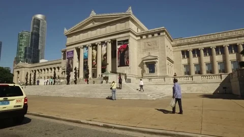 Camera tracks across the font of Chicago's Art Institute Video stock 70707545