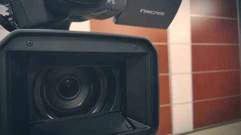 Camera Zoom in a studio 4K Video 스톡 동영상 86421156