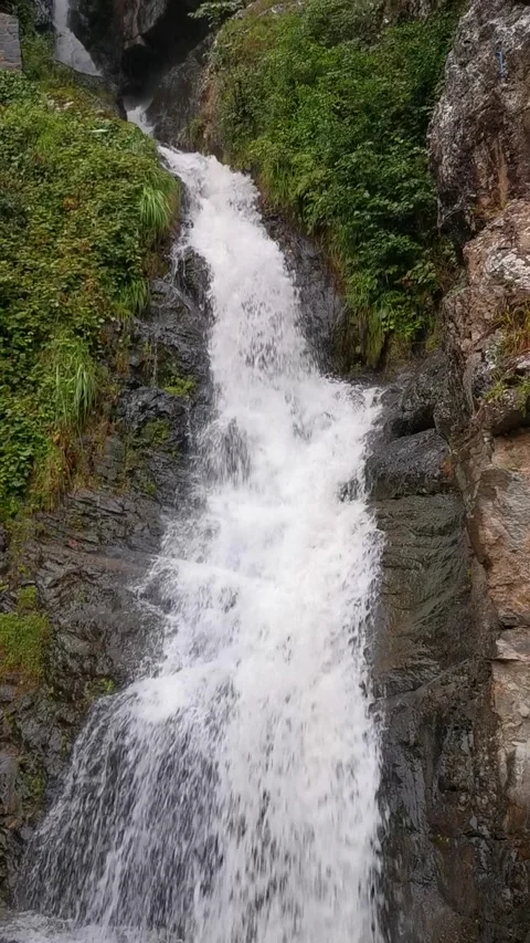 Camlihemsin ayder waterfalls Stock Footage
