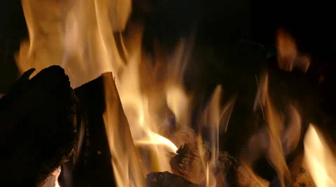 Camp Bonfire - Loop - 06 - Close Flame, Logs, Coals Video stock 58936670