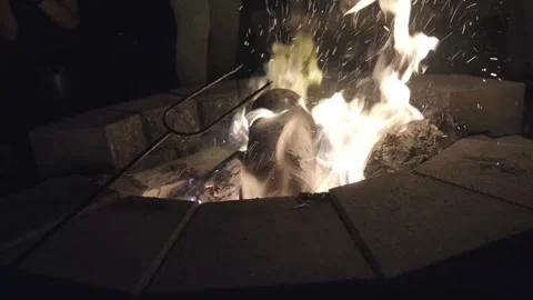 Camp Fire and Marshmallows - 1 Video stock 171717804