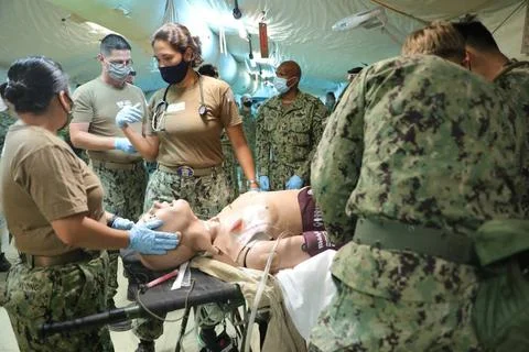 CAMP PENDLETON, Calif. (Aug. 15, 2020) Sailors assigned to Expeditionary M... Stock Photos