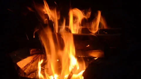 Campfire Video stock 111883680