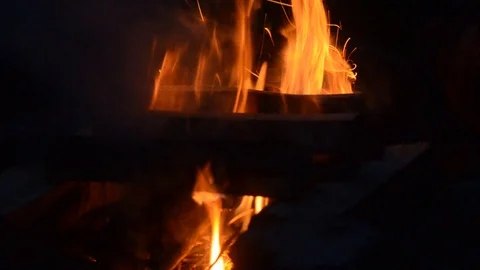 Campfire Video stock 111887718