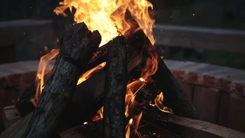 Campfire Video stock 128773954