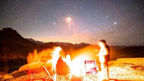 Campfire Under the Stars Video stock 90064808
