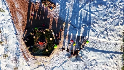 Campfire in the winter. Vídeo Stock 331337861