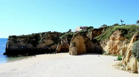 Camping on the beach Video stock 32007485