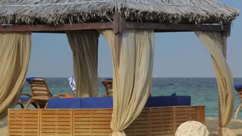 Camping by the sea in Qatar Stockbeeldmateriaal 130879565