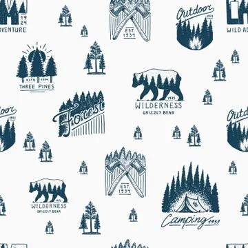 Camping seamless pattern, mountains coniferous forest and wooden logo. engraved Illustrazione stock
