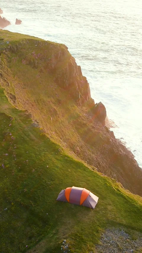 Camping tent at Scheildren, Malin Head, Wild Atlantic Way. Co. Donegal 스톡 동영상 310794585
