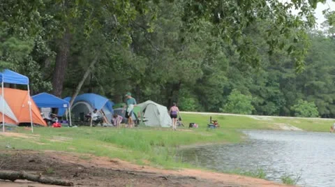 Camping at water's edge (HD) c Video stock 11526722