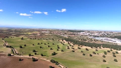 Campo y ciudad Stock Footage 170629484