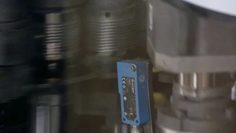 Can Manufacturing Machinery Video stock 76331986