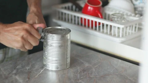 Can opening - close up Stock Footage 35880778