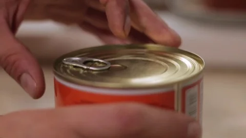 Can opening close up Stock Footage 80990188