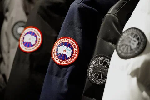 Canada Goose arm patch row 스톡 사진