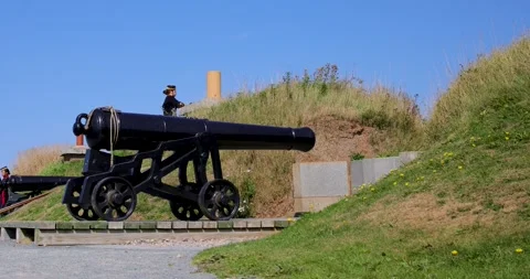 Canada Halifax, 1st September 2025: Historic cannon displayed on the rampar.. Stock Footage 337908204