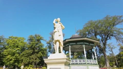 Canada Halifax, 4th September 2025: Slow motion footage of the ornamental b.. Stock Footage 337812858