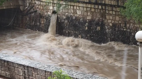 The Cañada River on a rainy day Stock Footage 103372907
