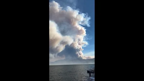 Canada: Thousands Flee as Bald Range Fire Spreads Out of Control in Briti... Stockbeeldmateriaal 341779910