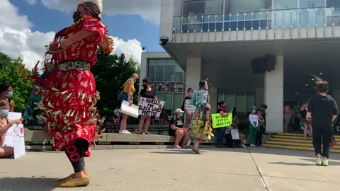 Canadian Aboriginals performs at BLM protest Video stock 134112048