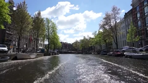 Canal in Amsterdam Video stock 132582073
