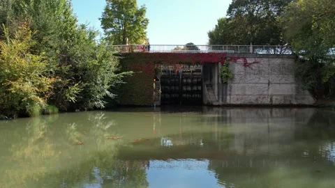 Canal du midi Stock Footage 305260090