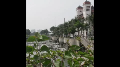 Canal on the outer side of the Old City of Batavia Stock-Footage 272792637